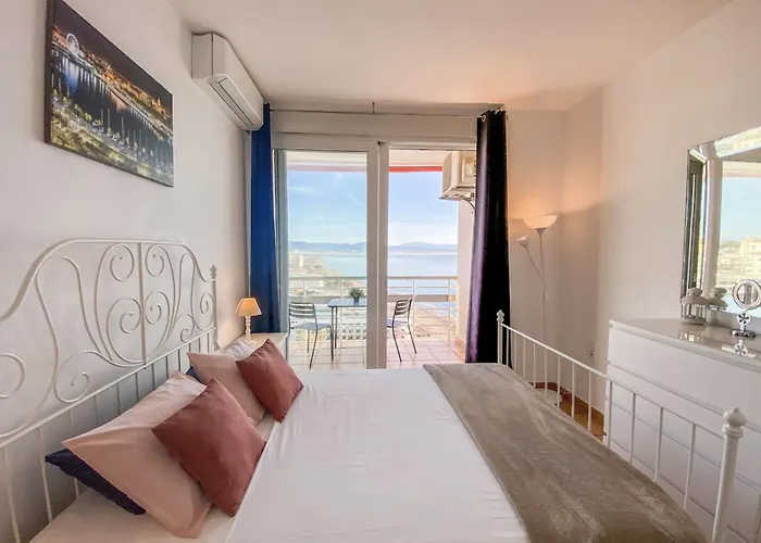 Moderno Con Vistas Panorámicas